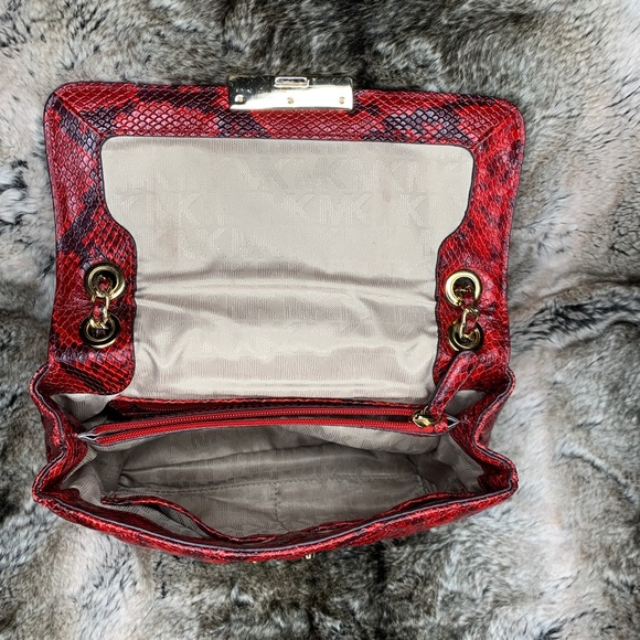 Auth Michael Kors LARGE CHAIN PYTHON SHOULDER BAG - Picture 2 of 8